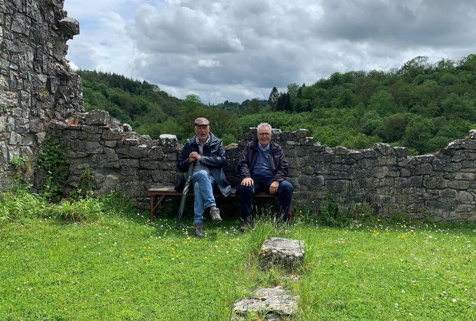 UNE VISITE GUIDEE LES RUINES DE MONTAIGLE EN V.I.P 